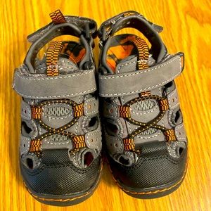 Gray Toddler/baby  boys closed Sandals size 6M